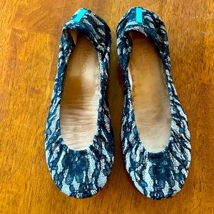 Tieks flats